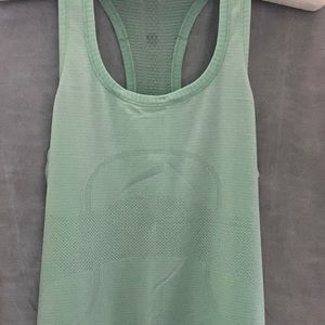 lululemon Swiftly Racerback sz 6 Mint Green EUC